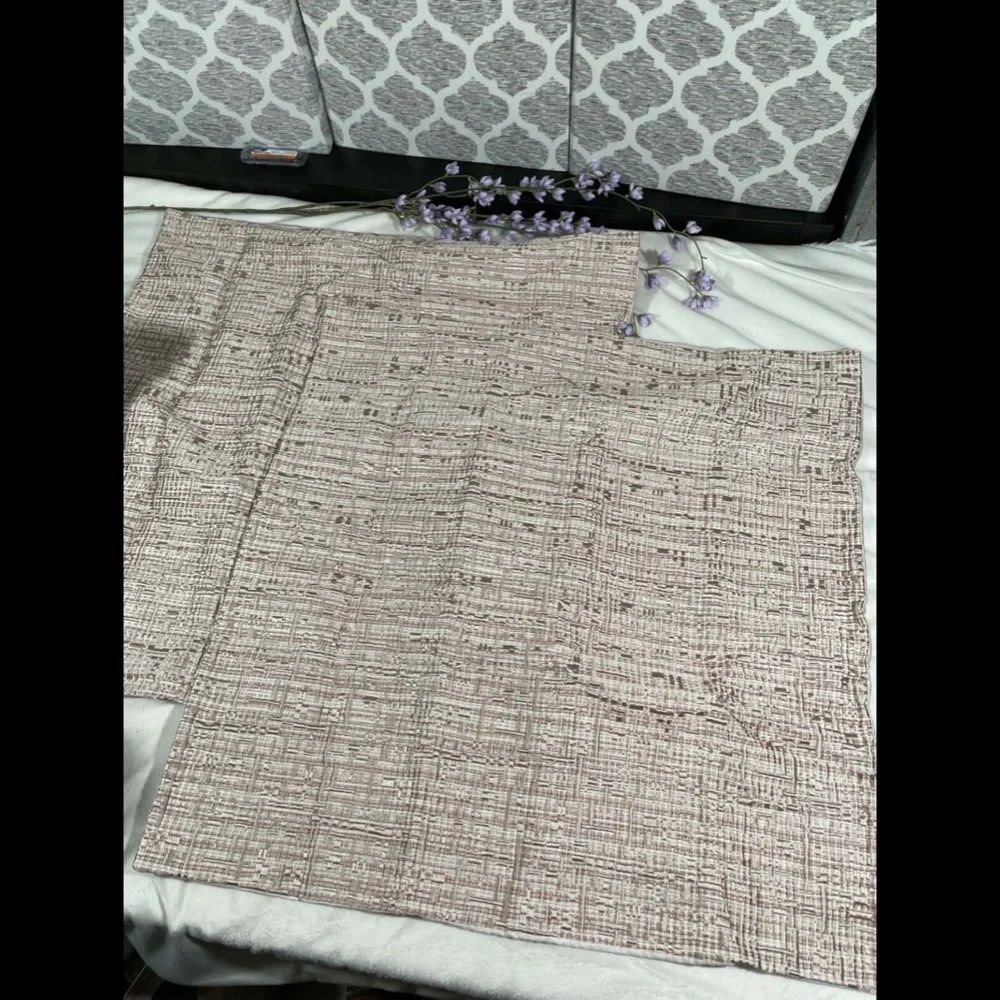 NIB $185 Hotel Collection Woodrose‎ (2) European Sham in Rose Pink